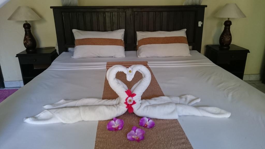 Barracuda Beach Hostel Amed  Bagian luar foto