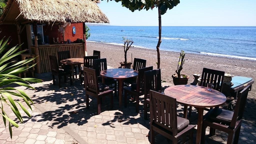 Barracuda Beach Hostel Amed  Bagian luar foto