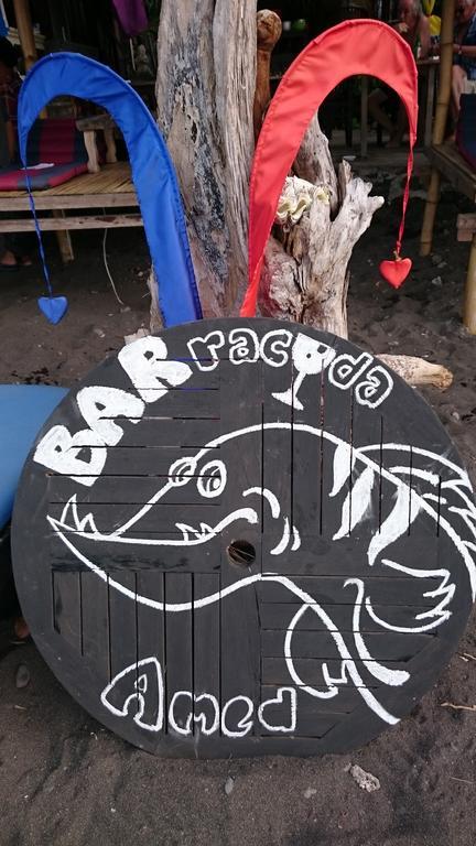 Barracuda Beach Hostel Amed  Bagian luar foto