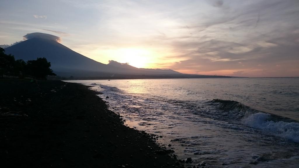 Barracuda Beach Hostel Amed  Bagian luar foto