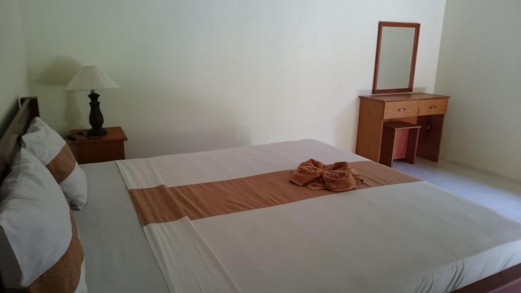 Barracuda Beach Hostel Amed  Bagian luar foto