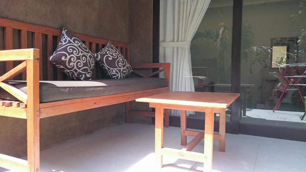 Barracuda Beach Hostel Amed  Bagian luar foto