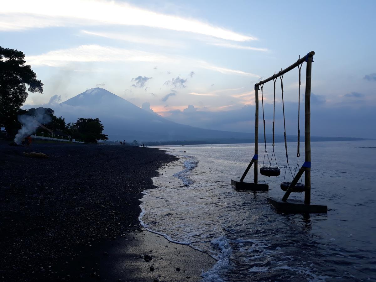 Barracuda Beach Hostel Amed  Bagian luar foto