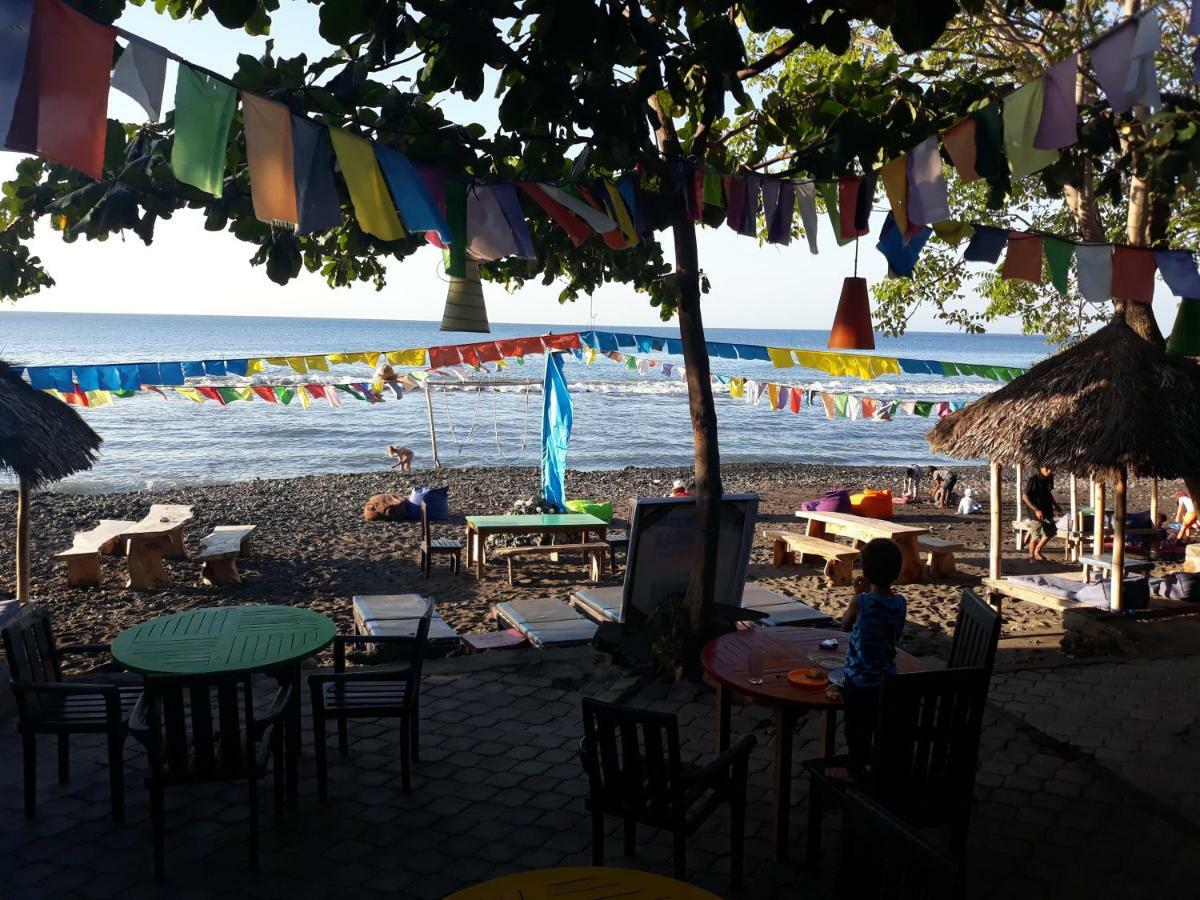 Barracuda Beach Hostel Amed  Bagian luar foto