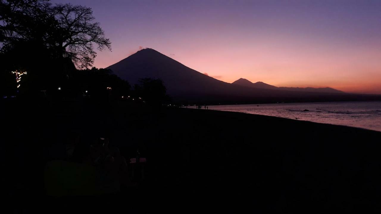 Barracuda Beach Hostel Amed  Bagian luar foto